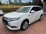 Mitsubishi PHEV Outlander 2.4 PLUS SPIRIT//4WD//Bi-LED - weiße Mitsubishi Plug-in Hybrid Outlander