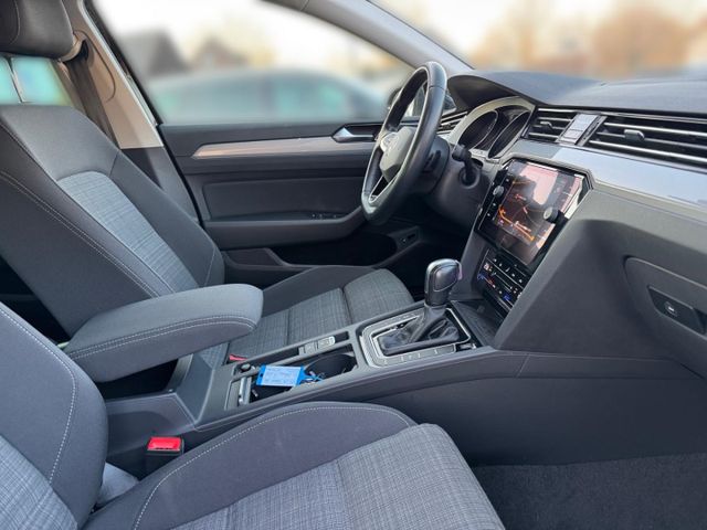 Passat Variant Business 1.5 TSI DSG LED Navi AHK