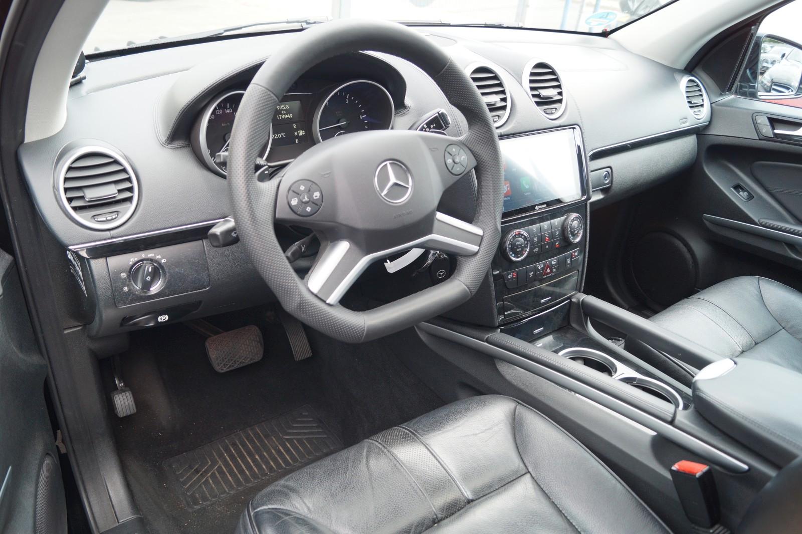 Mercedes-Benz ML 350 CDI 4Matic V6 211 ch – Pack Sport – Toit ouvrant – Cuir – 180 100 km