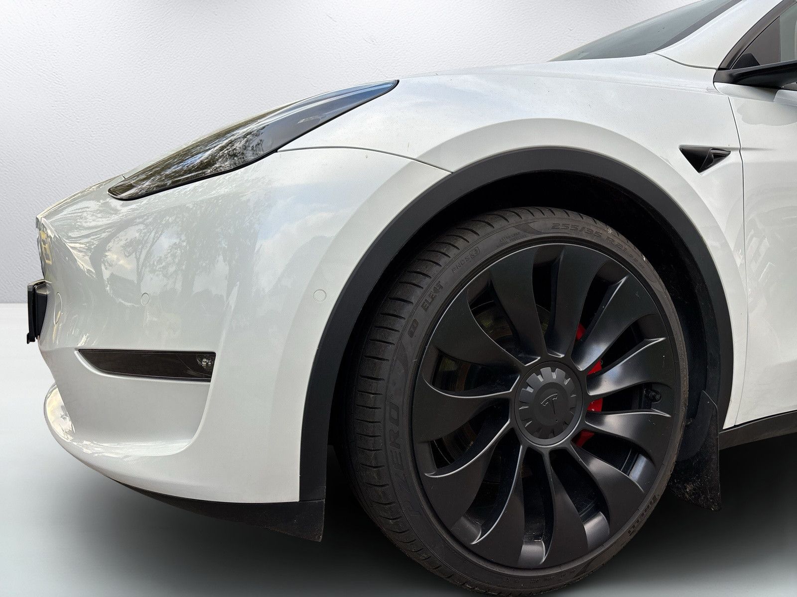 Fahrzeugabbildung Tesla Model Y Performance Dual AWD