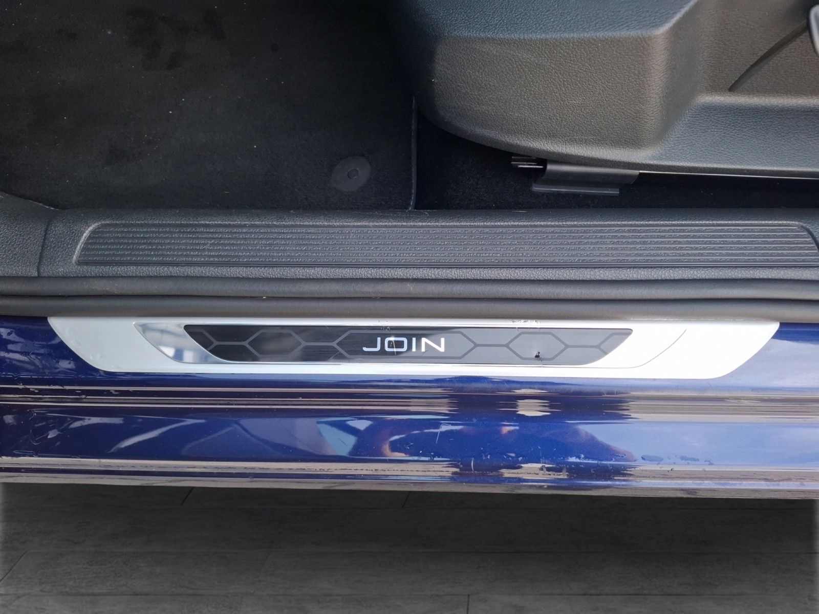Fahrzeugabbildung Volkswagen Golf VII Variant TDI Join DSG Navi PDC SH LM