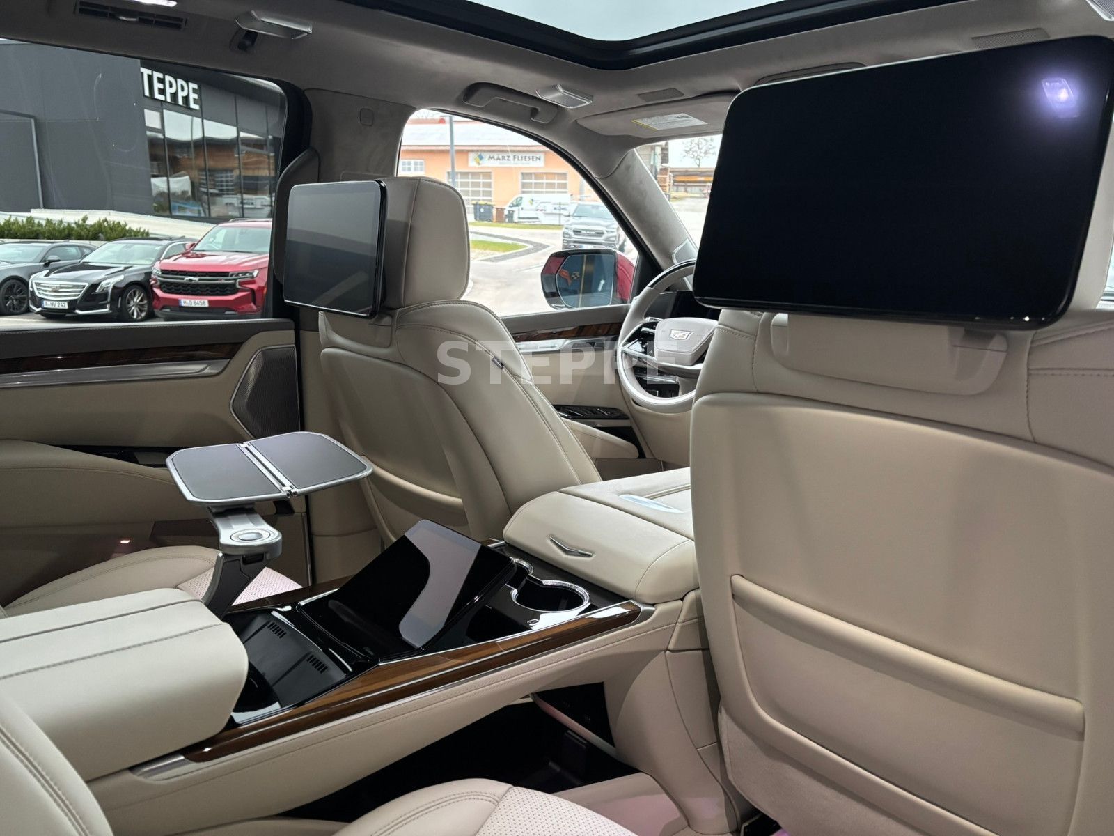 Cadillac Escalade FACELIFT MY26 6.2 V8 ESV Sport Platinum