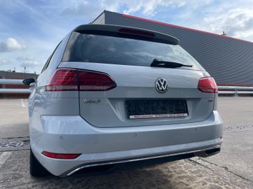 Volkswagen Golf - 8
