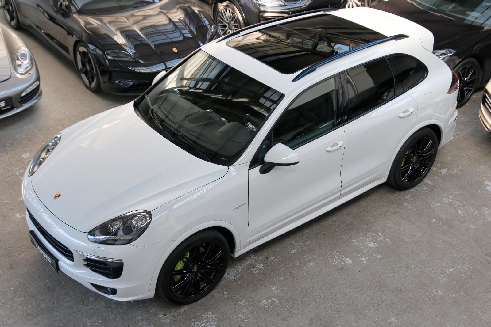 Porsche Cayenne S E-Hybrid SportDesign Pano ACC Bose 21"
