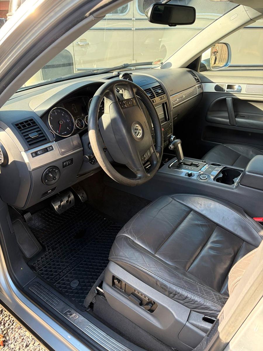 Volkswagen Touareg 2009 — photo 5