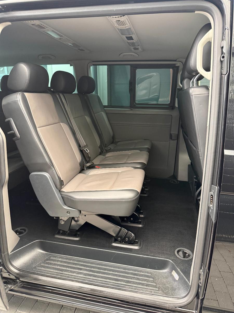 Volkswagen T6.1 Caravelle DSG Lang Navi Ahk 9sitz Rollstuhl