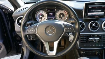 Fahrzeugabbildung Mercedes-Benz A -Klasse A 180 BlueEfficiency 2Style, Bi-Xenon