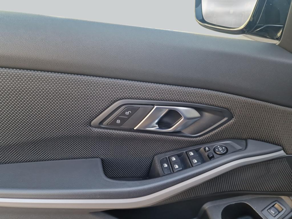 BMW 318 i Touring Aut. *SHZ*Navi*, миниатюра 19