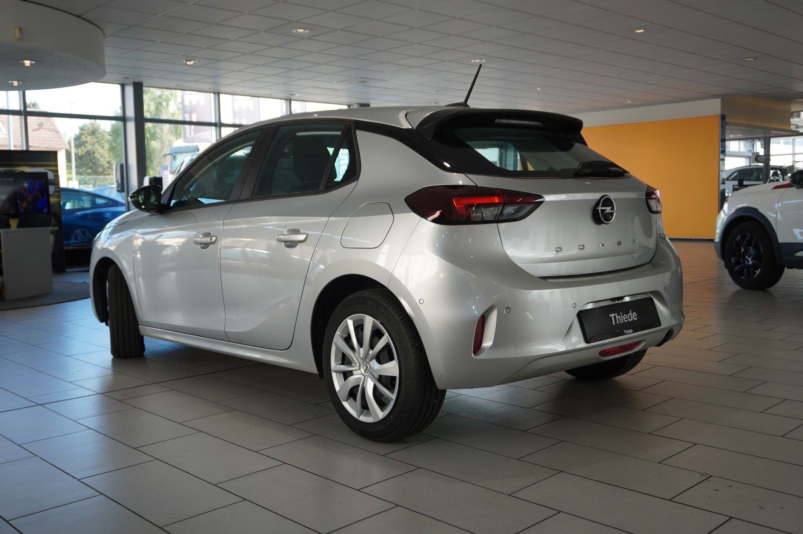 Fahrzeugabbildung Opel Corsa F 1.2 FACELIFT NAVI/LED/KAMERA/VIRTU./SHZ