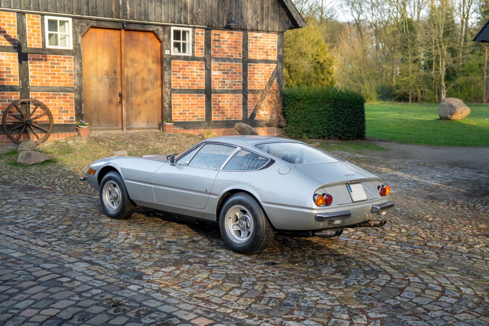 Fahrzeugabbildung Ferrari 365 GTB4 Daytona **Ferrari Classiche Zertifikat*