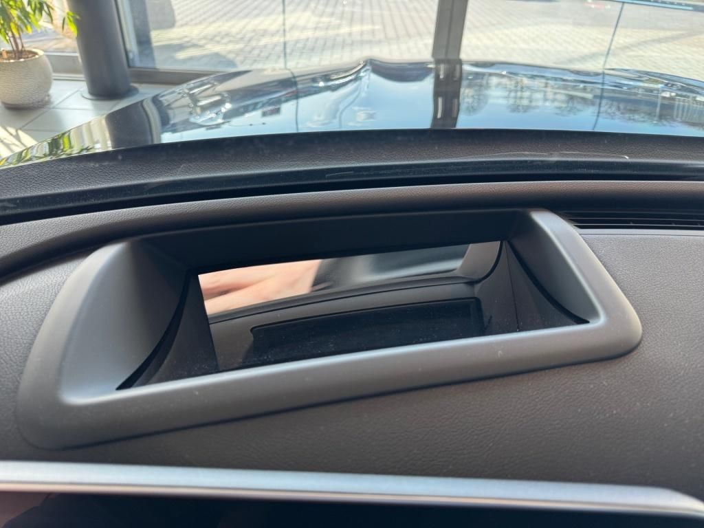 Fahrzeugabbildung Mercedes-Benz C 200 T Avantg. ACC HUD Keyless 360° Winterp.