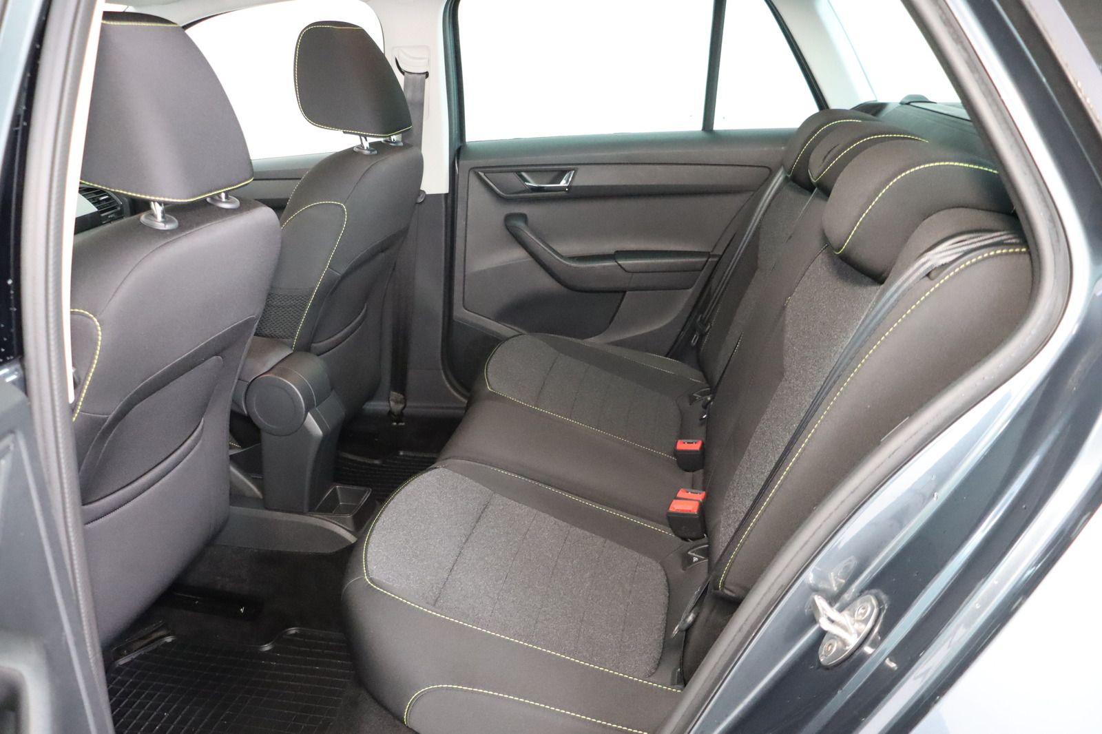 Fahrzeugabbildung SKODA Fabia 1.0 TSI * Navi * 1.Hand Soleil