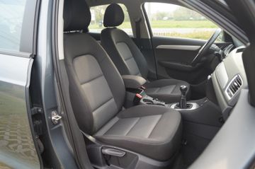 Audi Q3 2.0 TFSI quattro NAVI-LED-AHK-SHZG-TEMPOMAT-