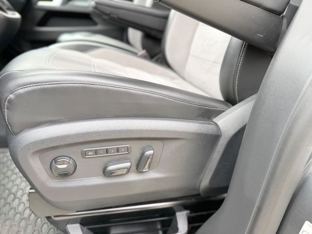 Volkswagen T6.1/MULTI/DSG/4MOTION/2xEL.SCHTÜ/AHK/ACC/1.HAN