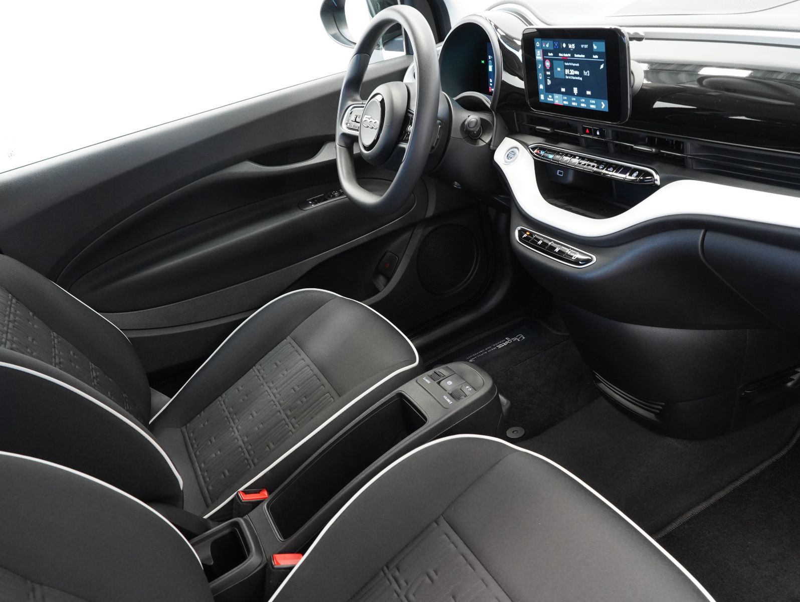 Fahrzeugabbildung Fiat 500e Action TEMPOMAT/DC-LADEN/SOH