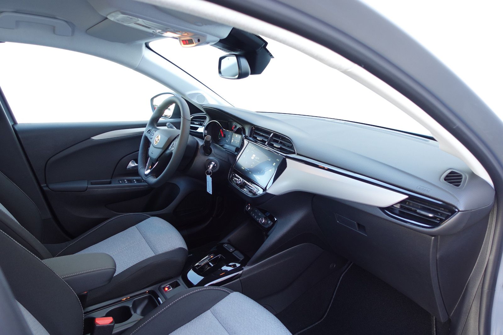 Fahrzeugabbildung Opel Corsa Hybrid Edition Sitzh.,Allwetter,LED,PDC