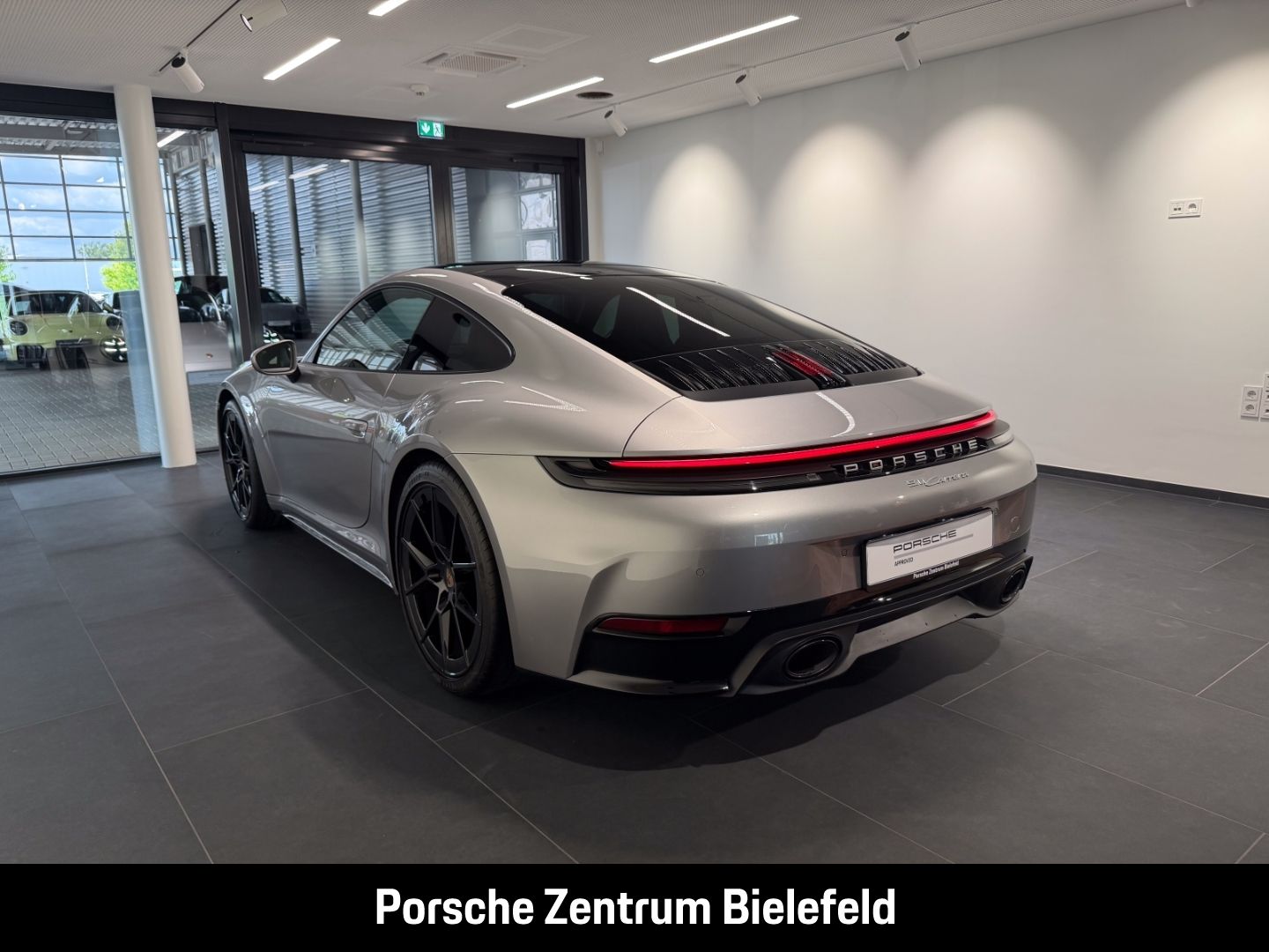 Porsche 992 911 Carrera Sportabgasanlage BOSE 21-Zoll imagem 3