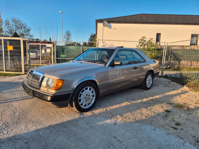 Mercedes-Benz 300 124 Coupe oldtimer