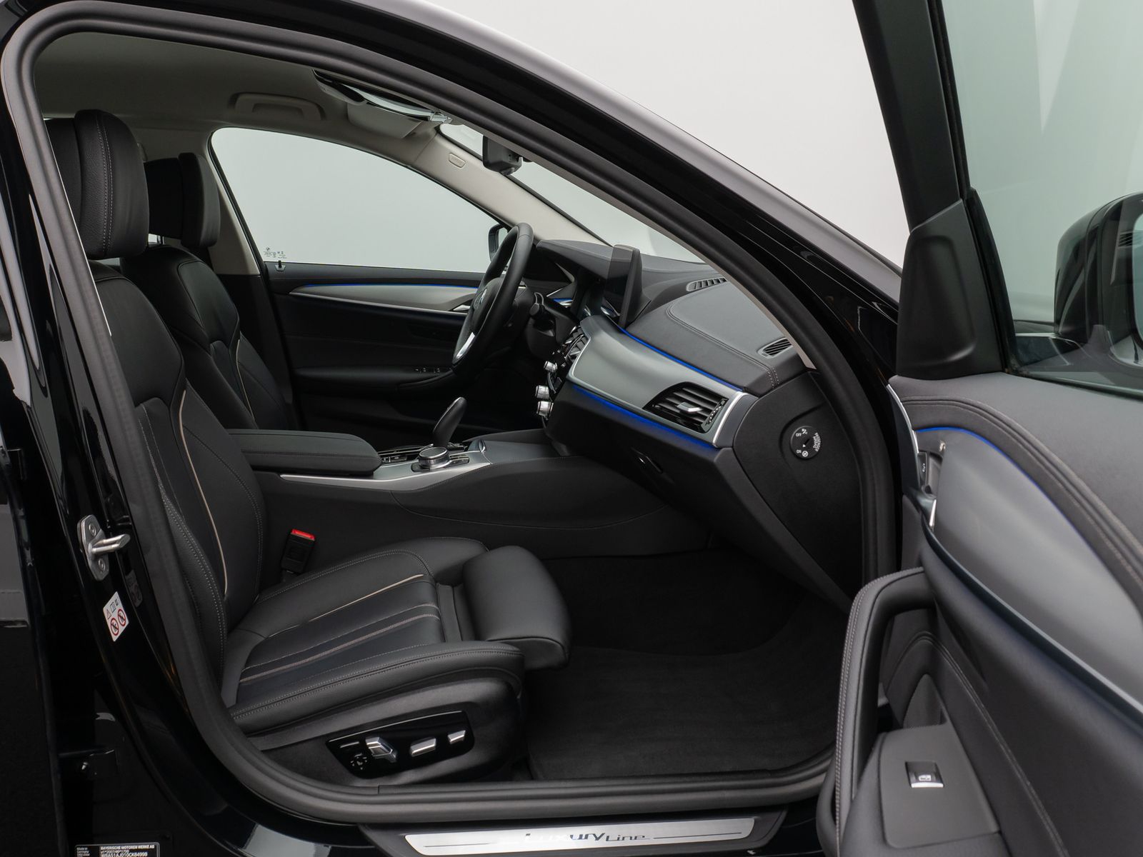 Fahrzeugabbildung BMW 540d xD Luxury Line Kamera HUD DAB ACC Alarm LED