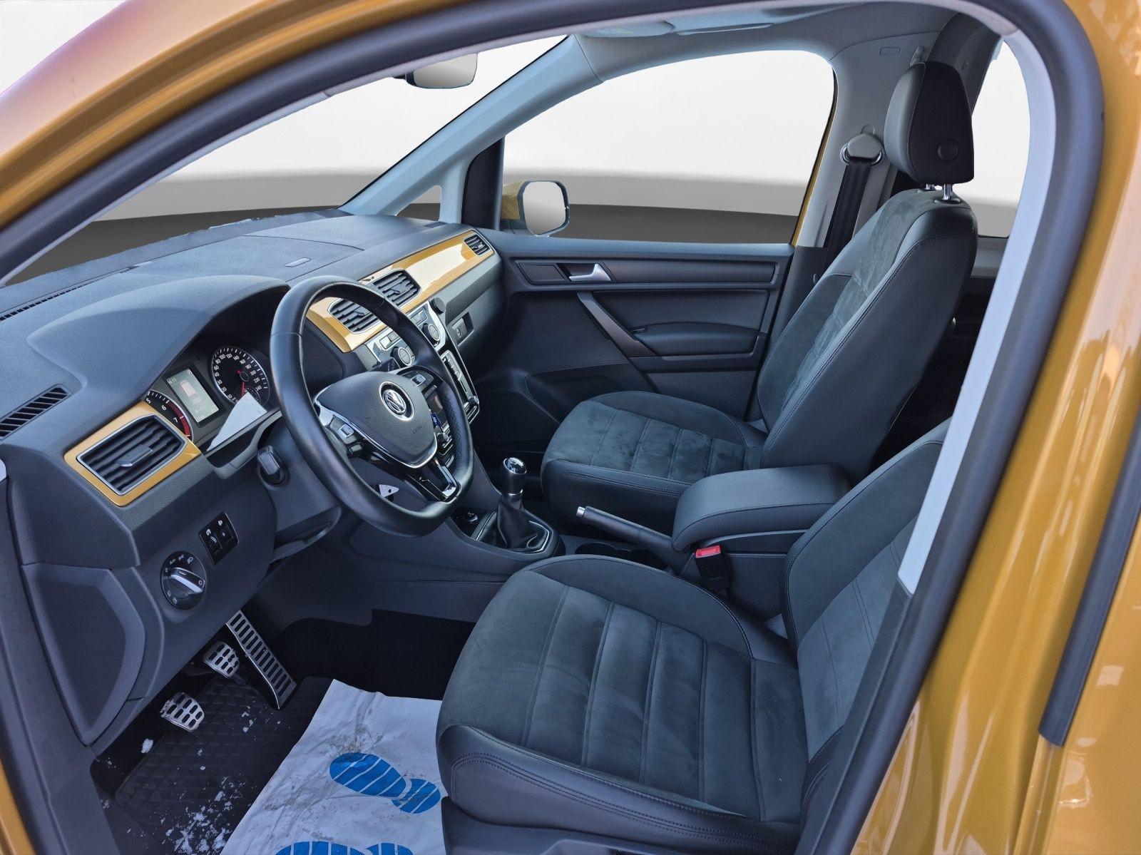 Volkswagen Caddy Highline BMT mit Rollstuhlrampe