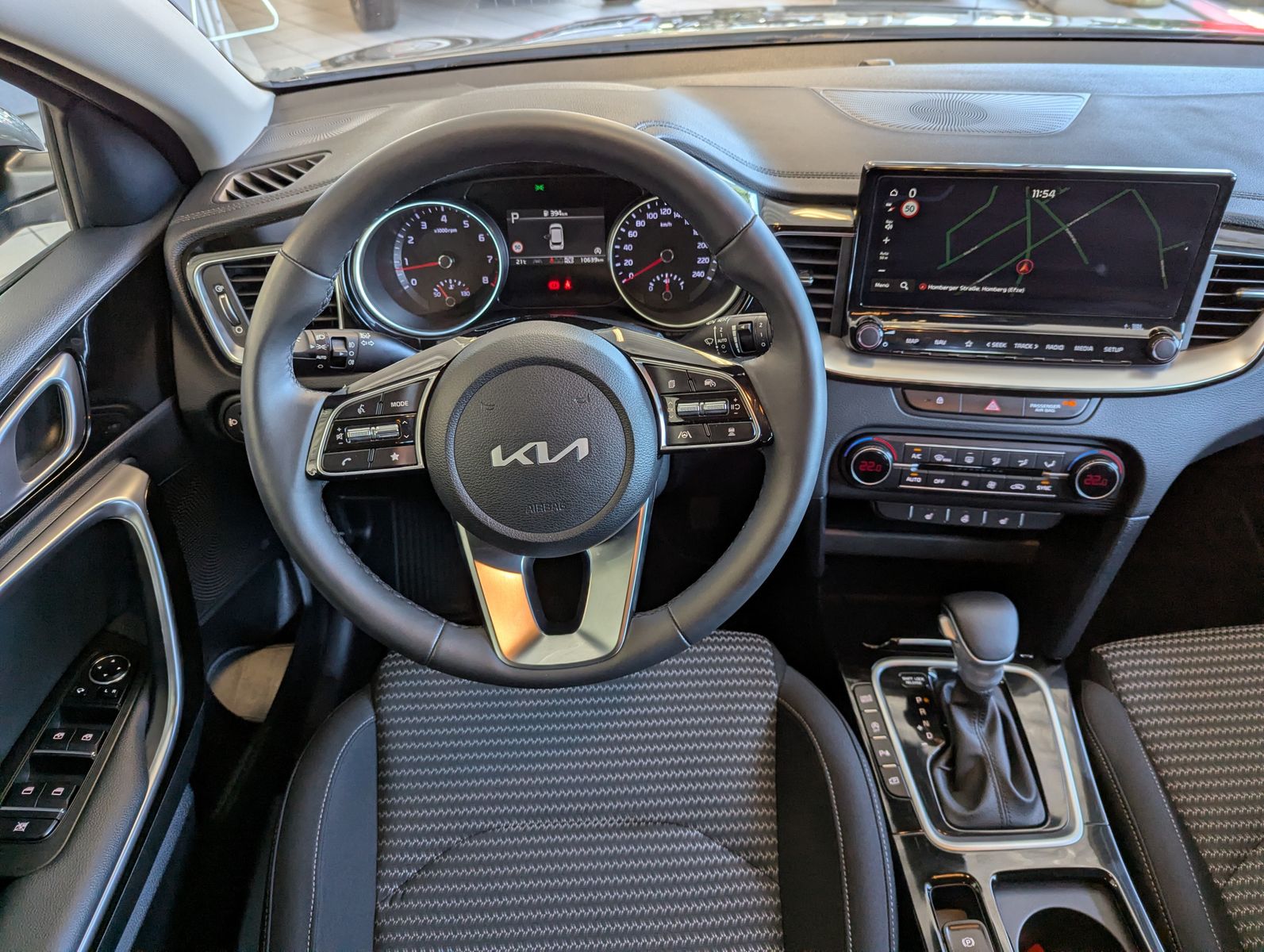 Fahrzeugabbildung Kia cee'd / Ceed 1.5 SW Ultim Style-Pak JBL ACC 7J