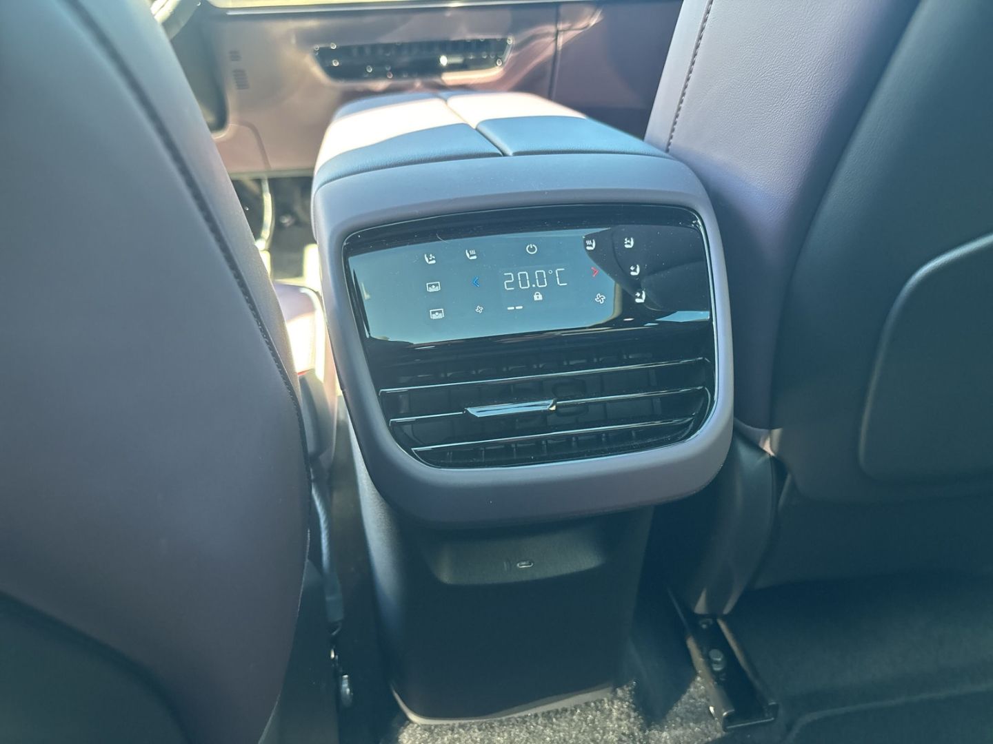 Mazda CX-6e - Bild 17
