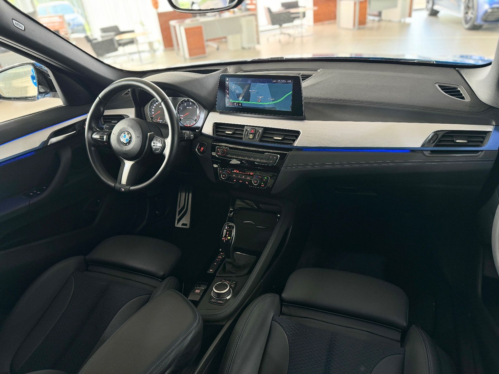 Fahrzeugabbildung BMW X1 xD25d M Sport Panorama Kamera HiFi HUD DAB