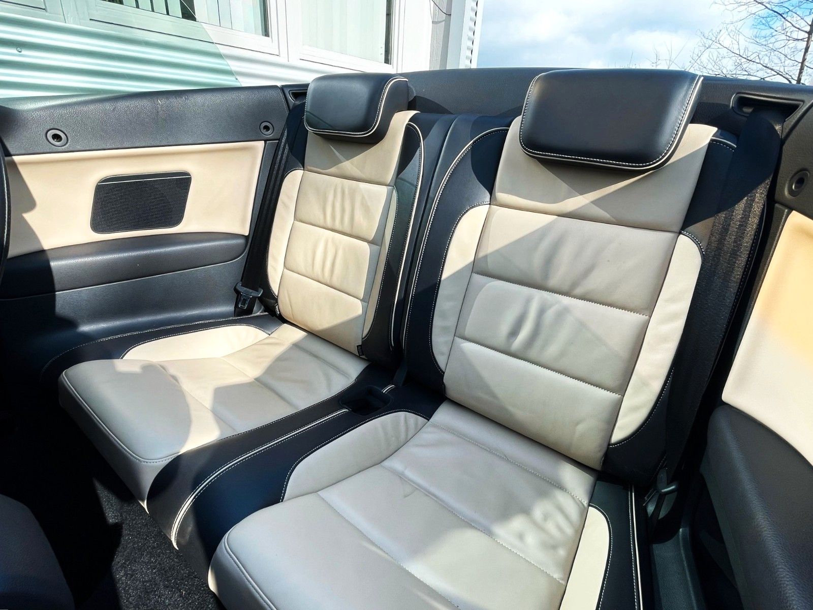 Fahrzeugabbildung Volkswagen Golf VI CABRIO EXCL EDITION KLIMAAUT LEDER NAVI