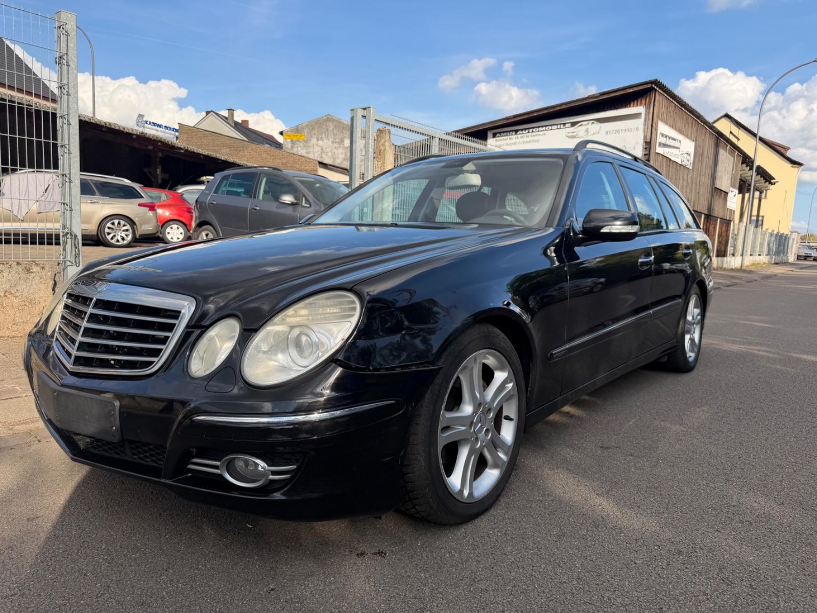 Mercedes-Benz E280 2006 — вигляд ззаду