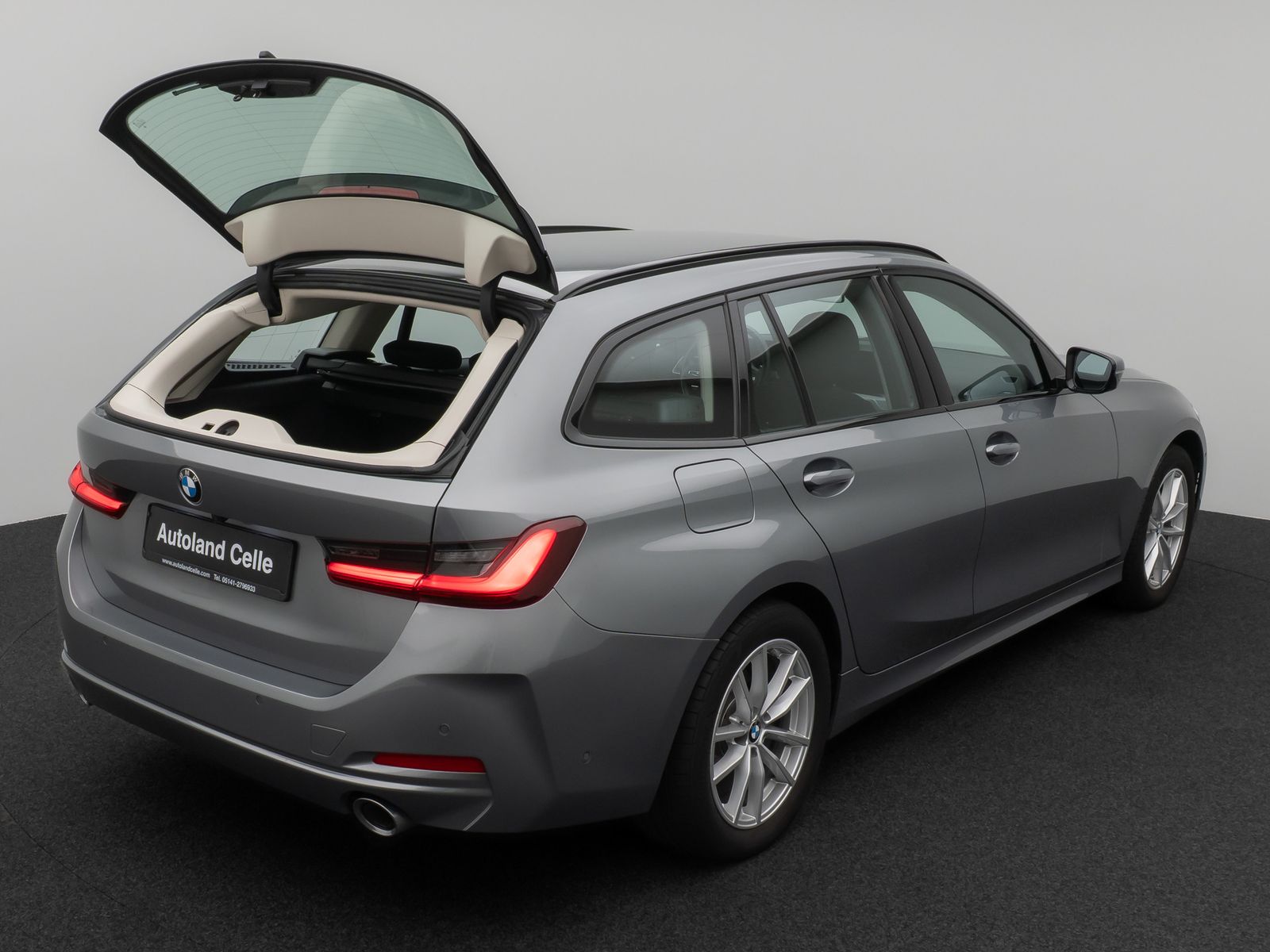 Fahrzeugabbildung BMW 320d xD Kamera DAB CockPit+ Widscreen SportLenkr