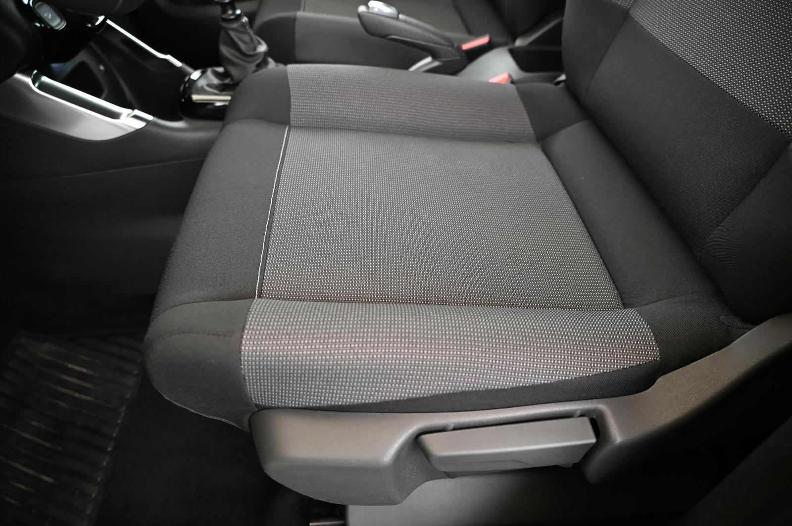 Citroen C3 Aircross 1.2 PT 110 PLUS LED/NAV/GRIP-CONTROL, миниатюра 28