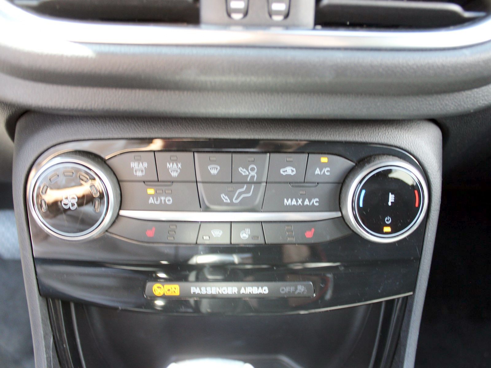 Fahrzeugabbildung Ford Puma ST-Line X 1,0 EcoBoost Mild Hybrid