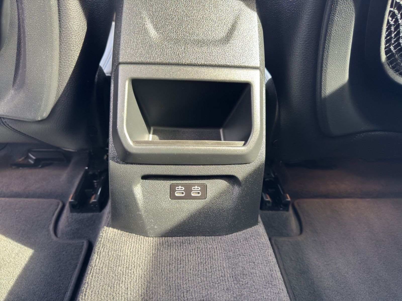 Fahrzeugabbildung BMW 118 i M Sport/Tempo/Navi/Ambiente/Apple CarPlay