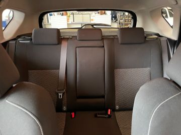 Toyota Auris Life+ Lim. 1.6 Edition *AHK*KAMERA*KLIMAA.