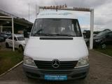 Mercedes-Benz Sprinter Kombi 208 CDI - Mercedes-Benz Sprinter aus 2004: Van