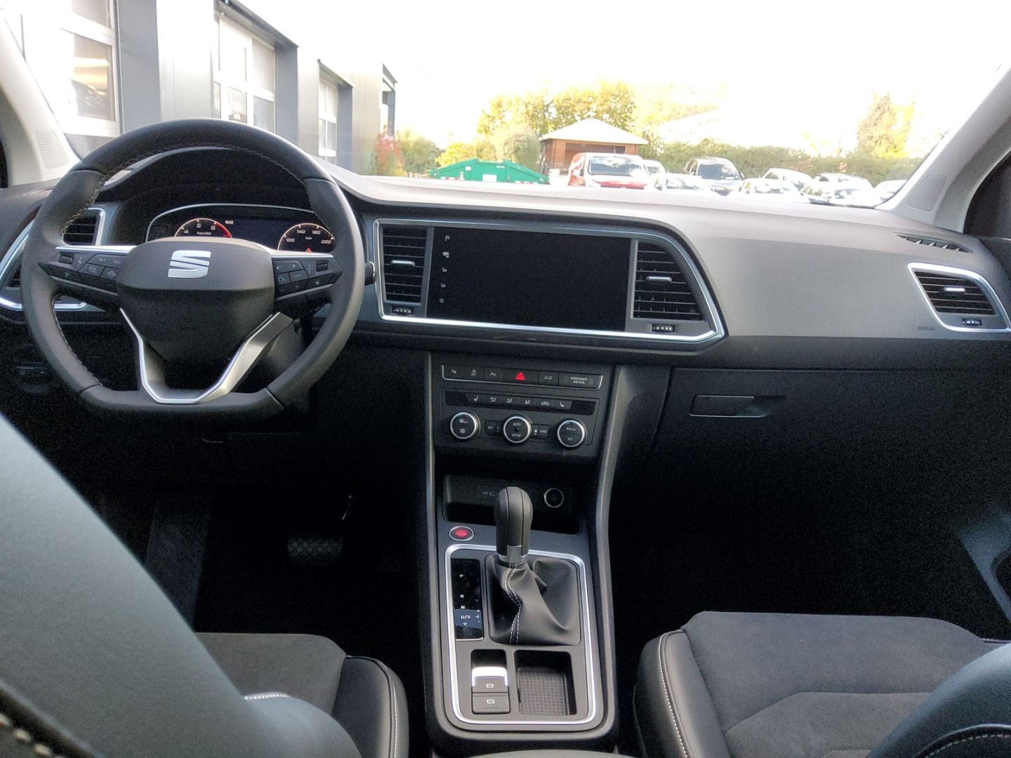 Fahrzeugabbildung SEAT Ateca ROAD EDITION ALLWETTER
