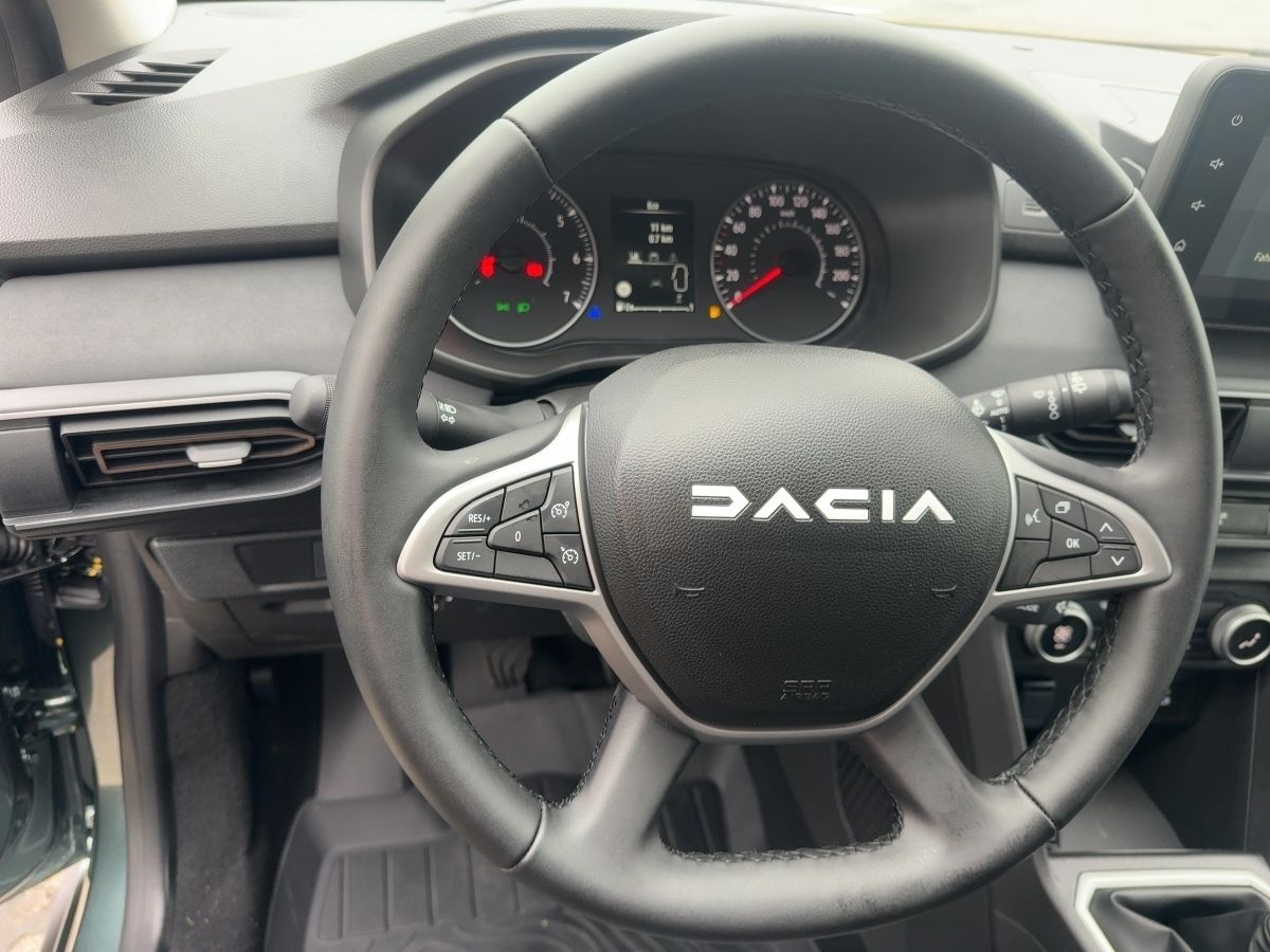 Fahrzeugabbildung Dacia Jogger Extreme+ TCe 110 7-Sitzer