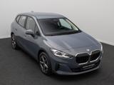 BMW 220i Active Tourer Sport HUD 360° AHK DAB Leder - BMW 220 Active Tourer aus 2023