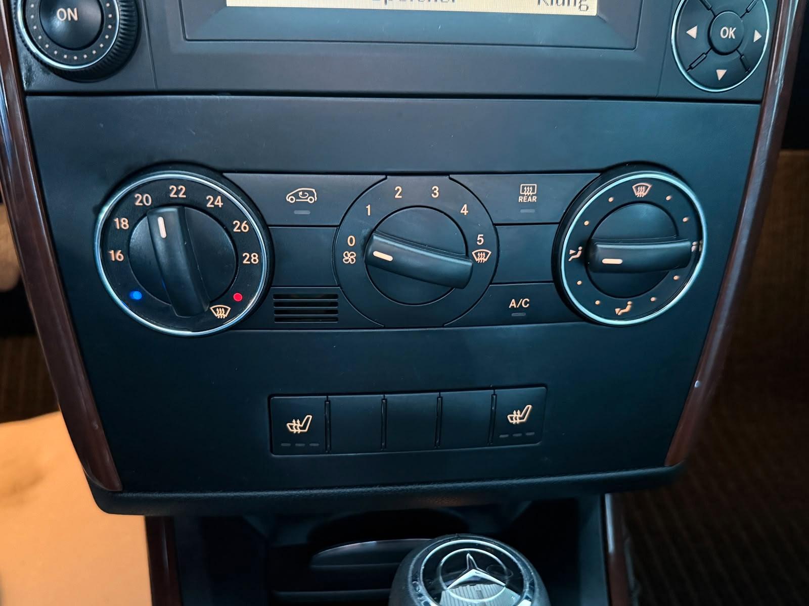 Mercedes-Benz A 180 Elegance Autom. / 30 Tkm/Sitzheizung / PDC