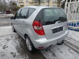 Mercedes-Benz A 180 ELEGANCE Autom-Klima-erst 45.000 KM-Sitzhz - gebrauchte Mercedes-Benz A 180 aus dem Jahr 2011