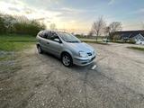 Nissan Almera Tino - Nissan Almera Tino Kombi Gebrauchtwagen