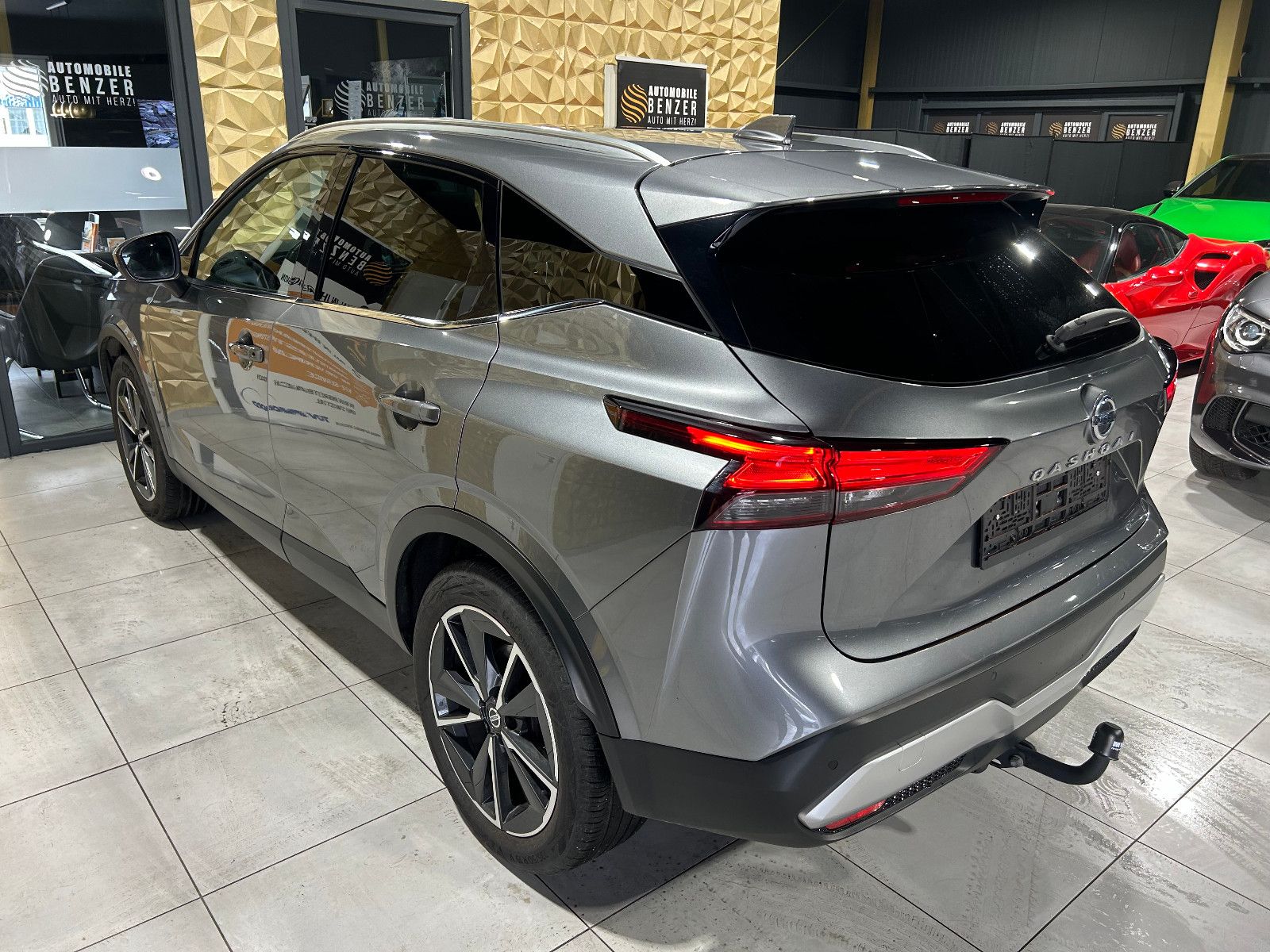 Fahrzeugabbildung Nissan Qashqai Tekna/PANO/360°/APPLE/BOSE/HEAD-UP/SHZ