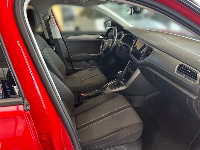 Fahrzeugabbildung Volkswagen T-Roc 1.5 TSI Style DSG LED NAVI AHK KESSY SHZ