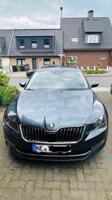 Skoda Superb 2.0 TDI SCR 140kW DSG 4x4 Style Combi... - Skoda Superb in Düsseldorf