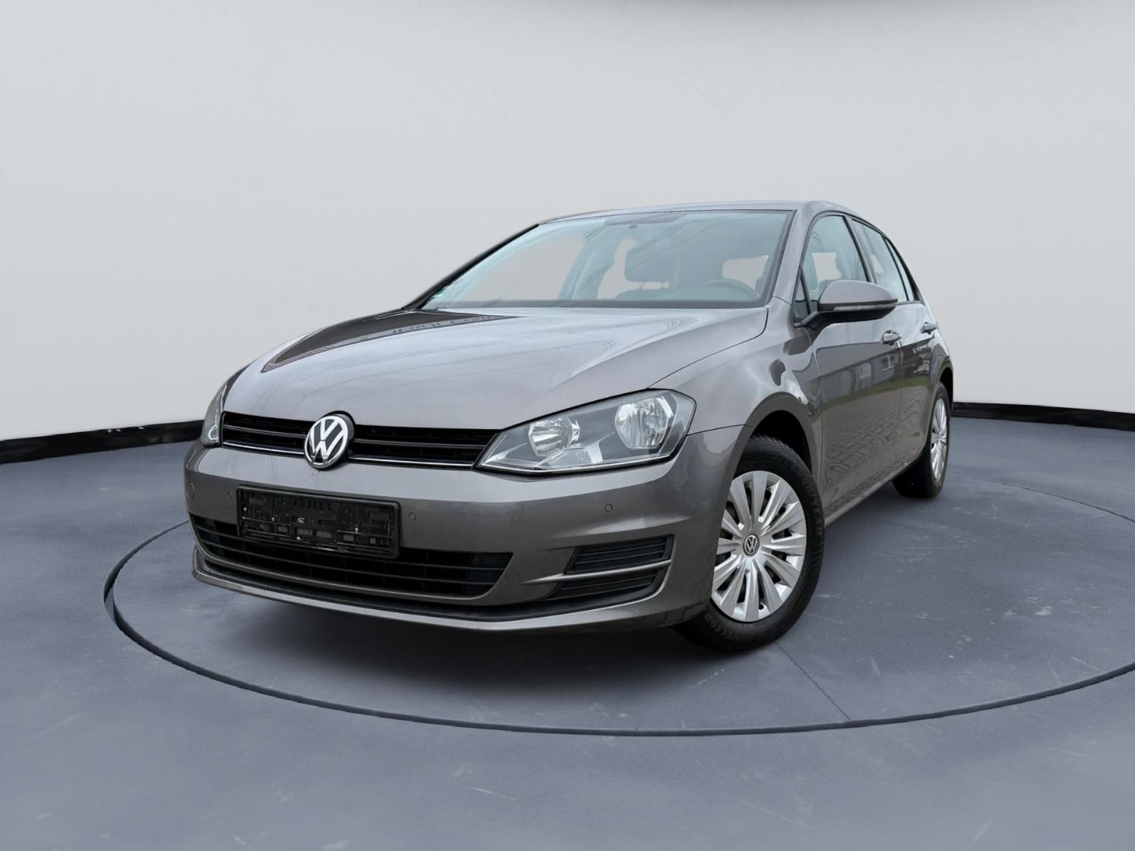 Volkswagen Golf VII Lim. Trendline BMT