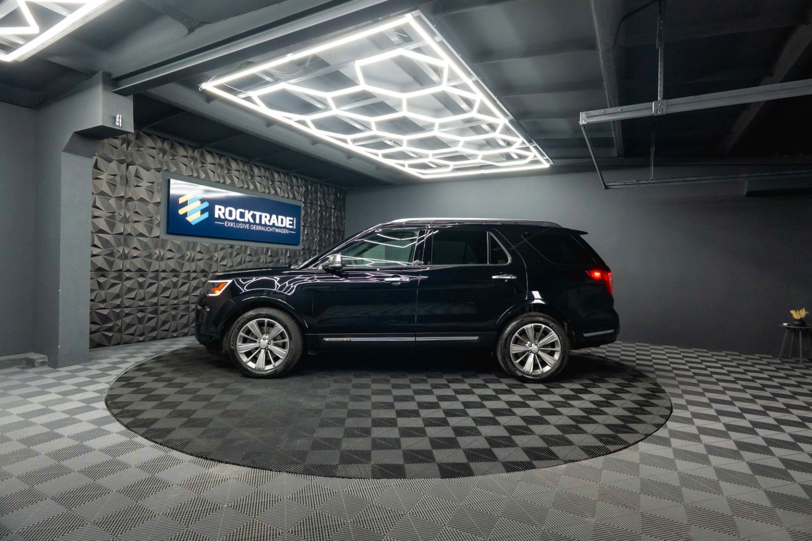 Fahrzeugabbildung Ford Explorer 3.5 V6 4x4 PLATINUM Twin-Turbo EcoBoost
