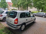 Opel Zafira 7-Sitzer - Opel Zafira aus 2001