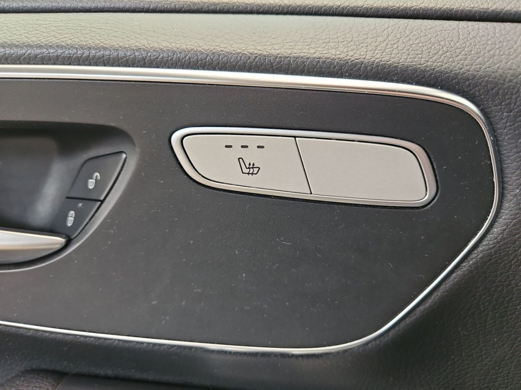 Fahrzeugabbildung Mercedes-Benz V 220 ED lang Tisch AHK Panorama LED 10''MBUX RF