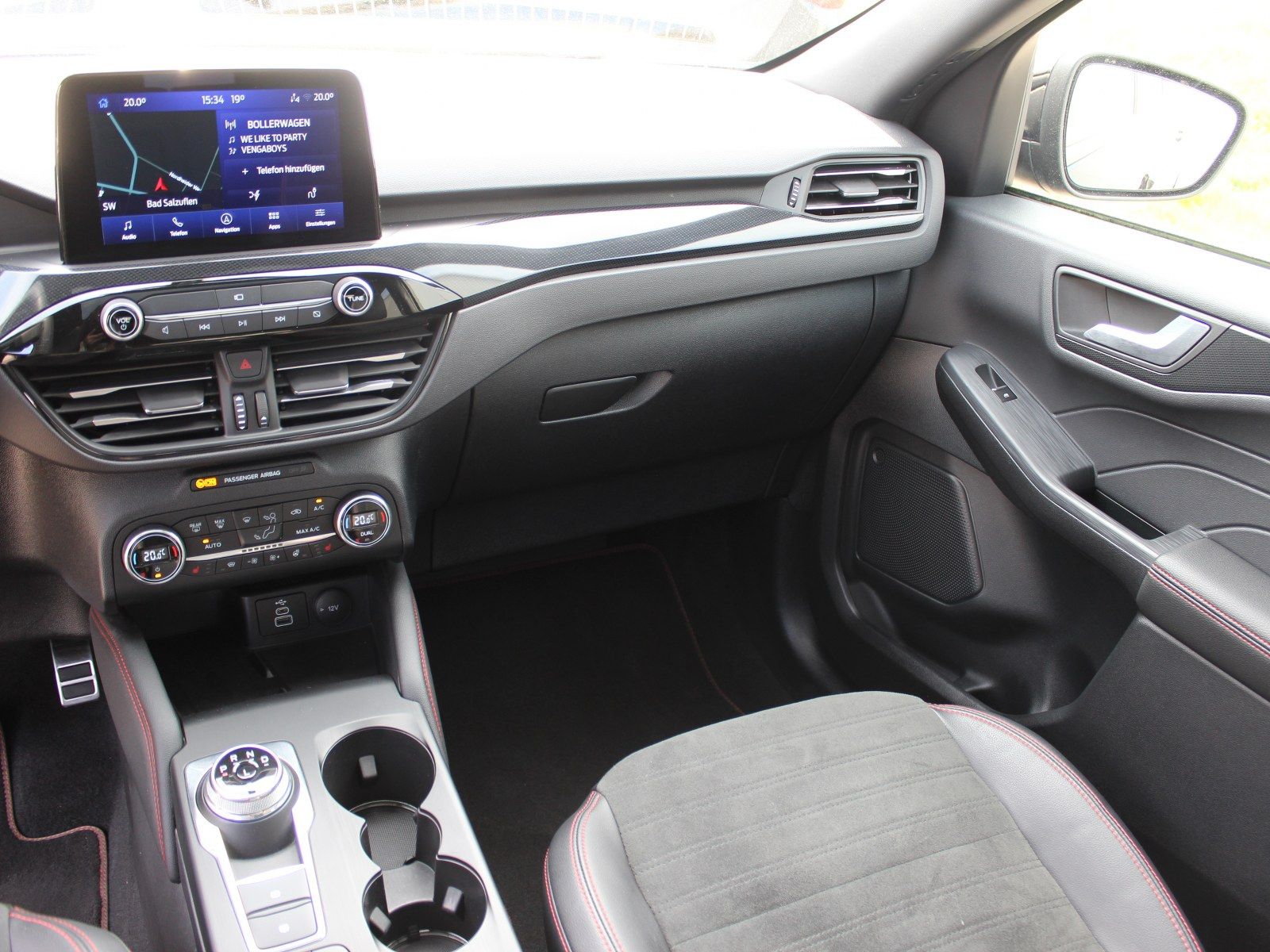 Fahrzeugabbildung Ford Kuga Plug-In Hybrid ST-Line X 2,5 Duratec