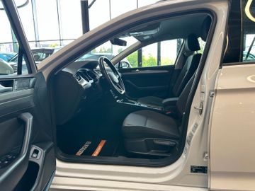 MYAUTOCENTER – Gebraucht- und Jahreswagen mit Werkstattservice in Pfaffenhofen Volkswagen Passat *LED*NAVI*ACC*KEY-LESS*1.HAND*19%MWST*